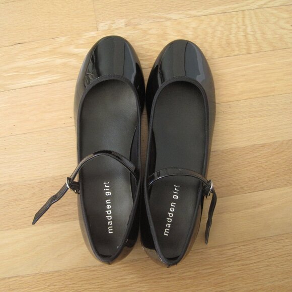 madden girl Tutu Mary Jane Shoes Size 8 Black Glossy Low Block Heel Round Toe - Picture 2 of 9